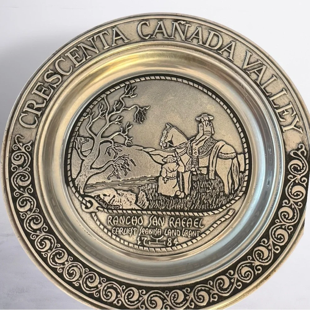 Wilton Pewter Plate Crescenta Canada Valley Rancho San Rafael 1975‎ Vintage